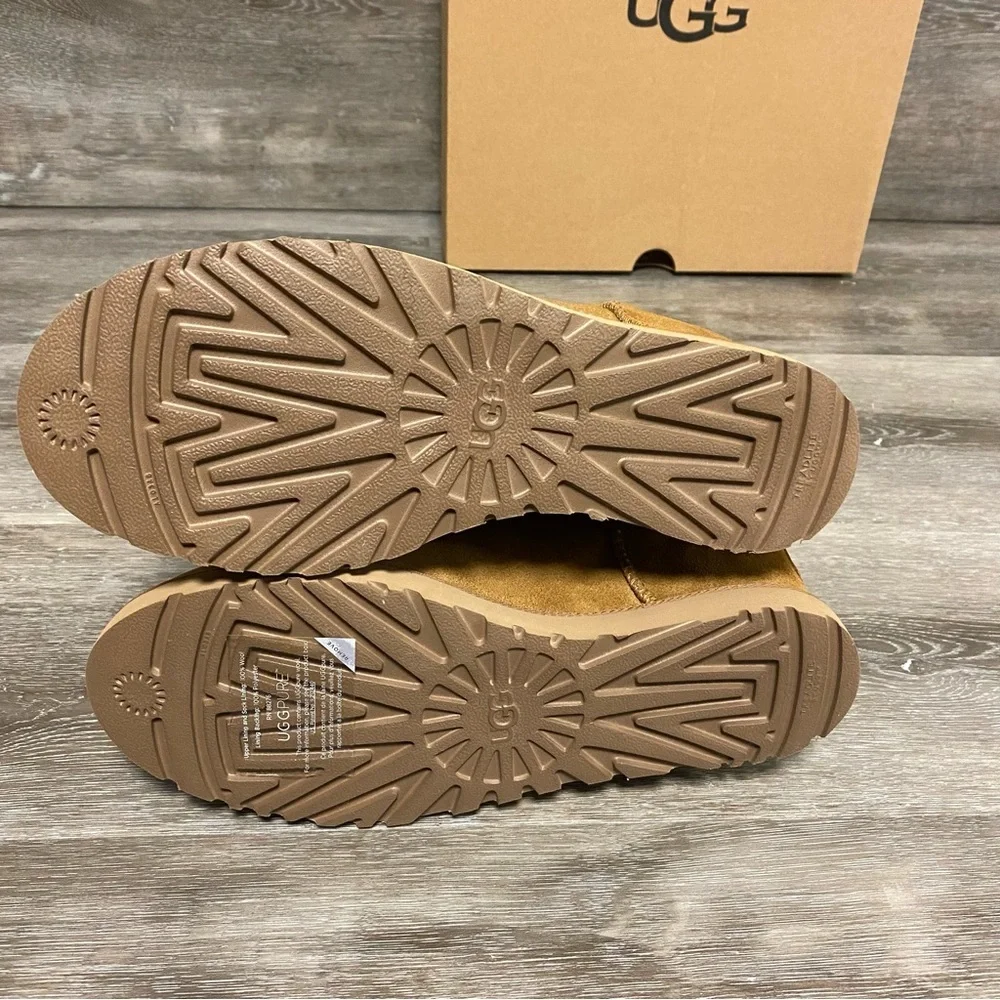 UGG | Classic Femme Short Boots In Chestnut NEW In Box - Picture 9 of 16